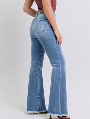 Judy Blue High Rise Boot Cut Light Blue Wash Flared Jeans Raw Hem Size 15 32